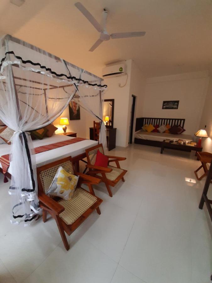 Hotel Chanara Сигирия Экстерьер фото