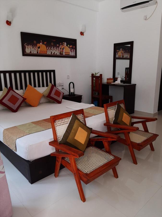 Hotel Chanara Сигирия Экстерьер фото