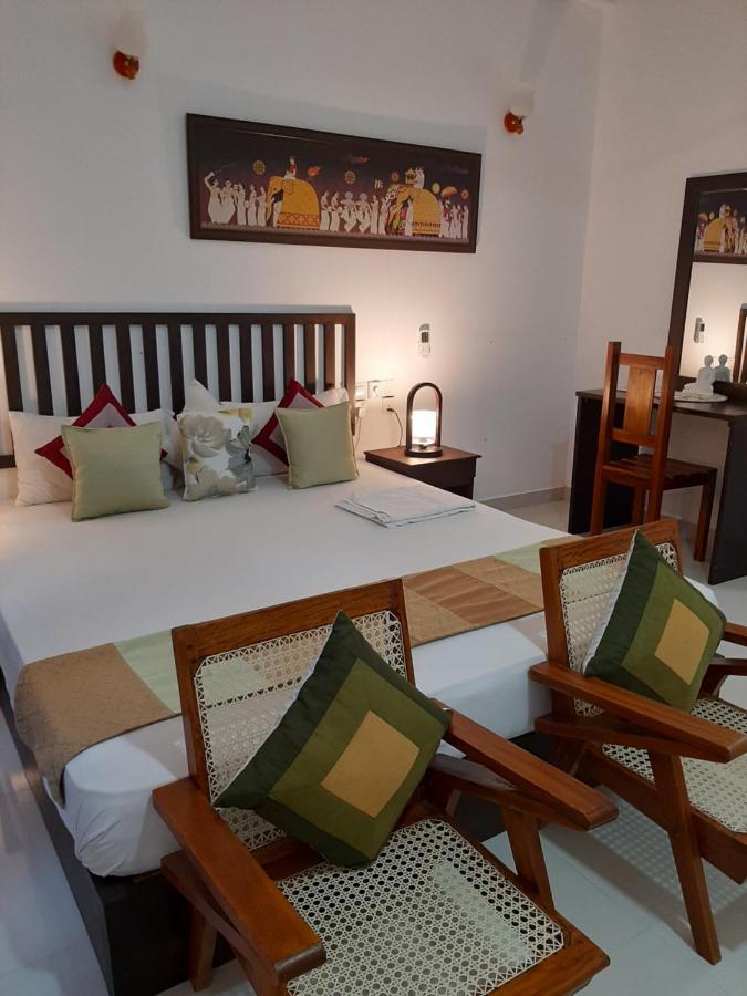 Hotel Chanara Сигирия Экстерьер фото