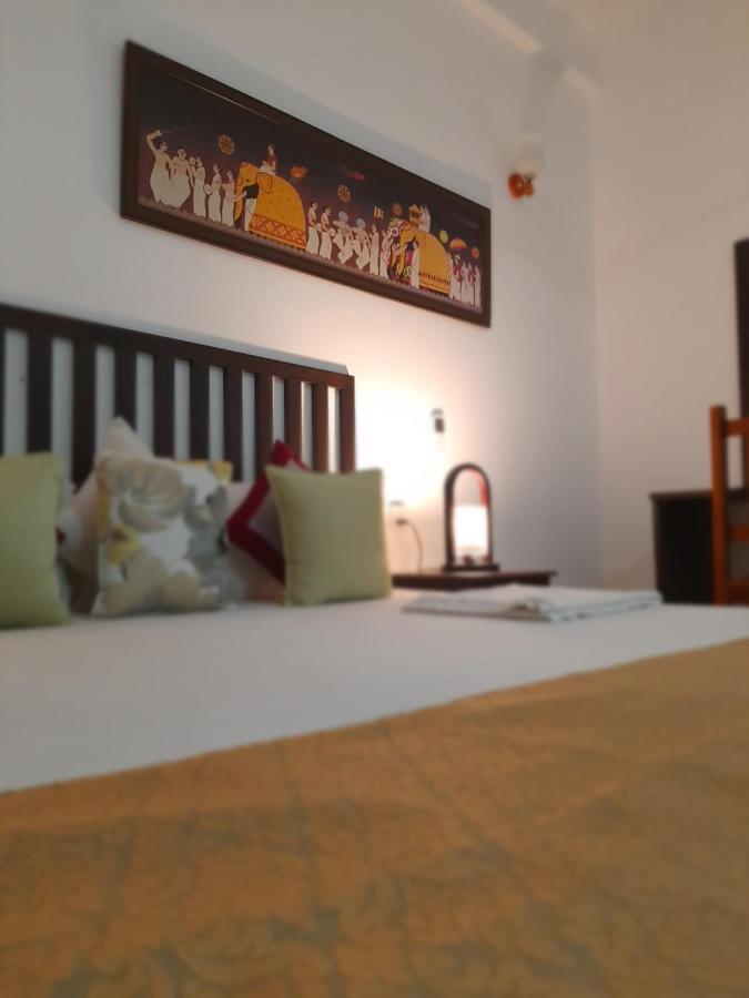 Hotel Chanara Сигирия Экстерьер фото